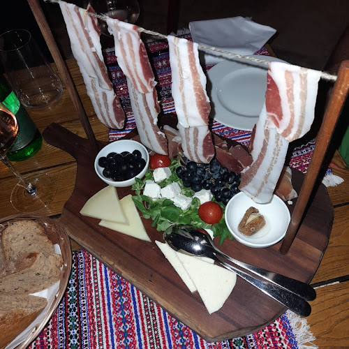 Dalmatian Ethno Village - Gastronomija i ugostiteljstvo