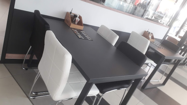 Opinii despre Select café & pizzeria în Vukovar - Gastronomija i ugostiteljstvo