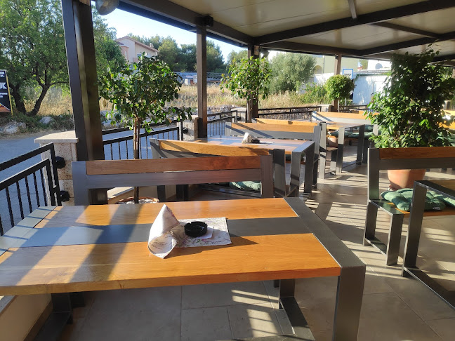 Opinii despre Konoba Okruk (Bistro Renata) în Okrug Gornji - Gastronomija i ugostiteljstvo