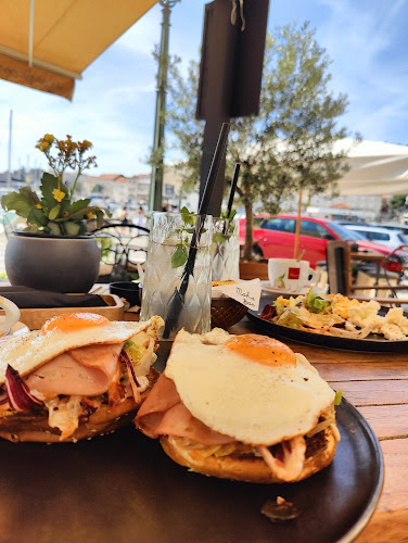 Comentarii opinii despre Maha Bar