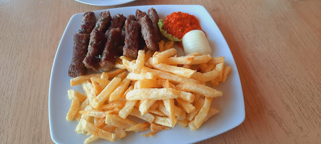 D1 294, 21233, Potravlje