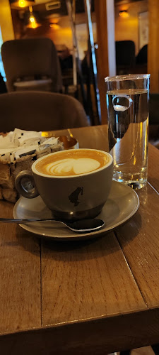 Opinii despre Cafe Bar Rocky în Ivanić-Grad - Gastronomija i ugostiteljstvo