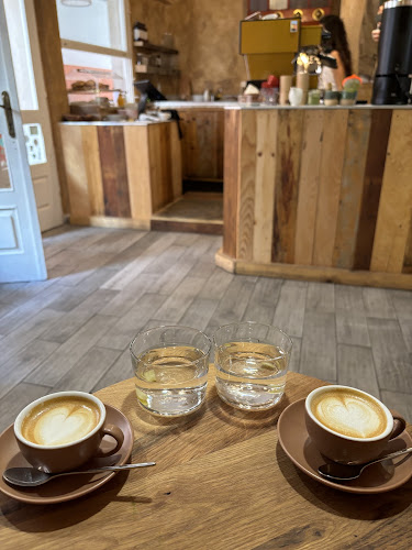 Augusto Coffee Shop - Gastronomija i ugostiteljstvo