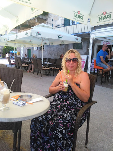 Caffe Bar A-Grinta - Gastronomija i ugostiteljstvo