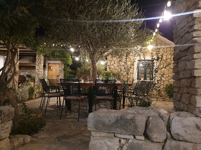 Opinii despre Restoran Prslika în Zlarin - Gastronomija i ugostiteljstvo