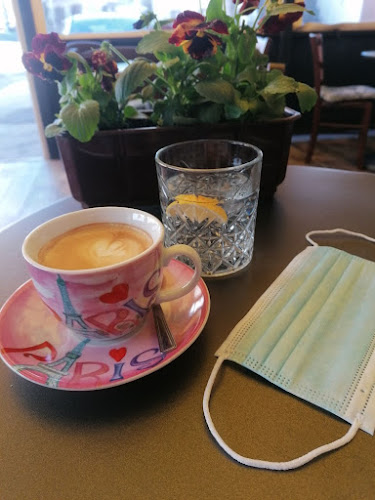 Caffe Bar " History " Klana - Gastronomija i ugostiteljstvo