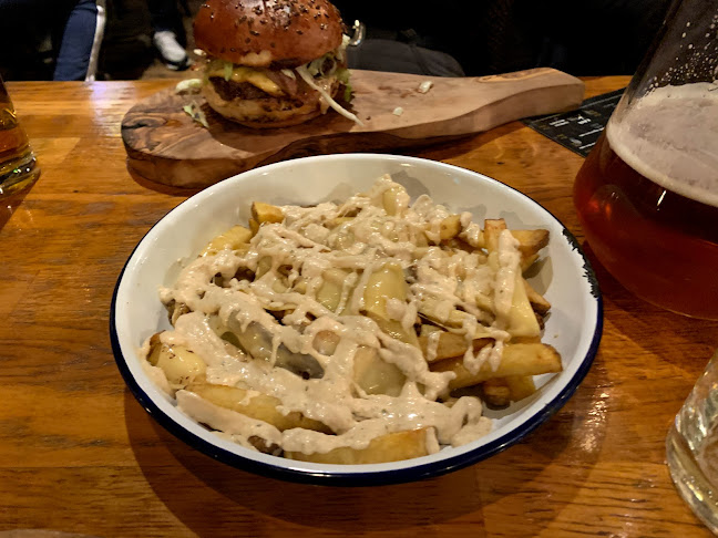 Submarine Burger Radnička - Gastronomija i ugostiteljstvo