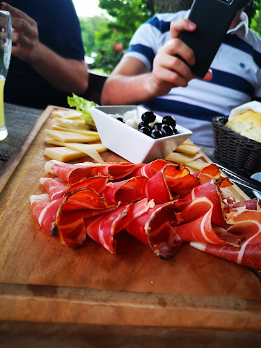 Konoba Studec - Gastronomija i ugostiteljstvo