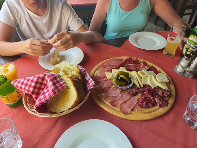 Comentarii opinii despre Humska Konoba