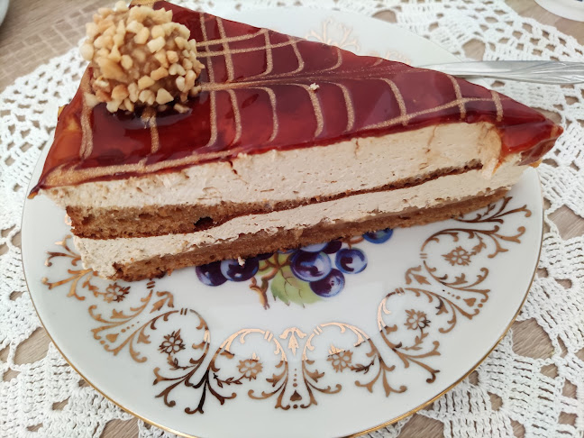 Opinii despre Pekarna i slastičarnica Monika în Karlovac - Gastronomija i ugostiteljstvo