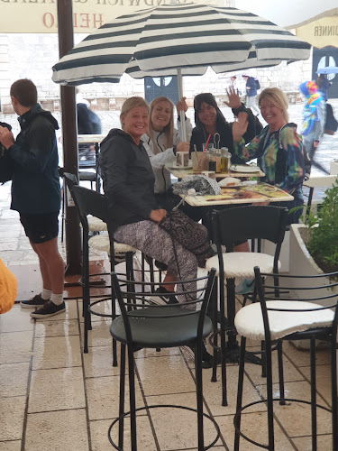 Sandwich&Salad Bar Hello - Hvar