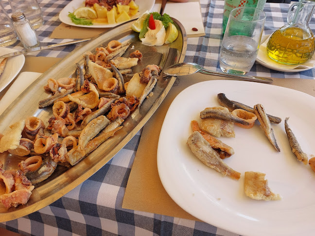 Opinii despre Konoba Lanterna în Mali Lošinj - Gastronomija i ugostiteljstvo