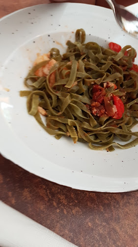 Street Food La Strada - Gastronomija i ugostiteljstvo