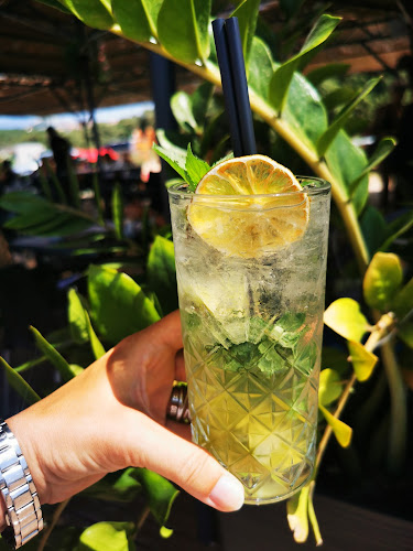 Opinii despre Beach Bar Babe în Novalja - Gastronomija i ugostiteljstvo