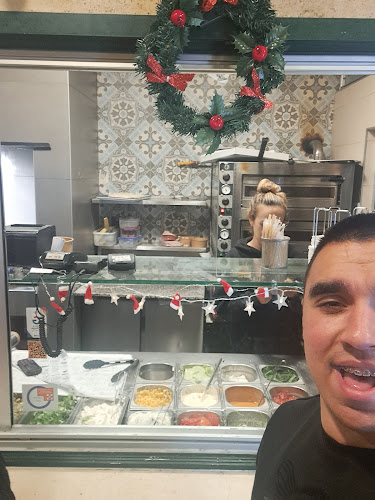 Fastfood Cvrčak - Podstrana