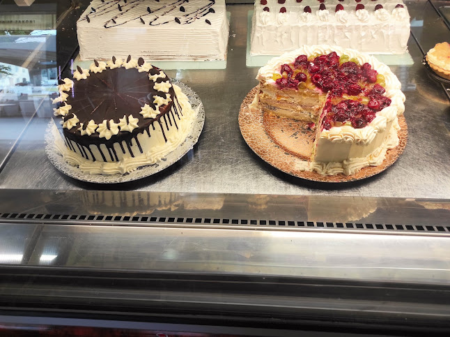 Opinii despre Slastičarnica Dora în Virovitica - Gastronomija i ugostiteljstvo