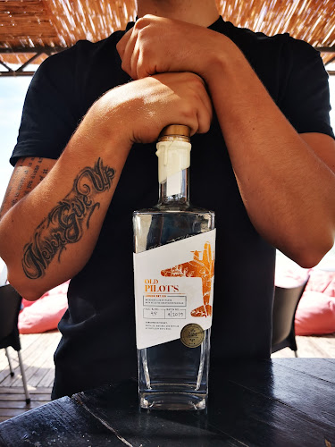 Opinii despre Beach Bar Babe în Novalja - Gastronomija i ugostiteljstvo