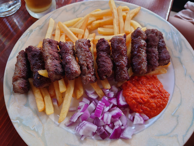 Opinii despre Adriatik în Brela - Gastronomija i ugostiteljstvo