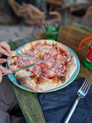 Obala Hrvatskog narodnog preporoda 5, 21000, Split