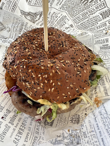 Street Food Mezzino Krk - Gastronomija i ugostiteljstvo