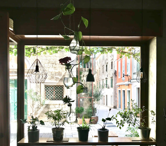 Ul. Fausta Vrančića 1, 22000, Šibenik