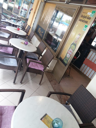 Piccolo Caffe Bar - Gastronomija i ugostiteljstvo