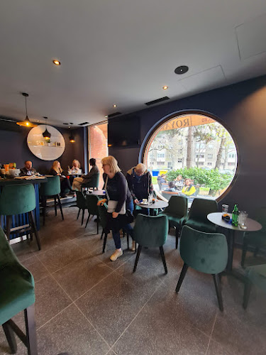 Royal Caffe - Gastronomija i ugostiteljstvo
