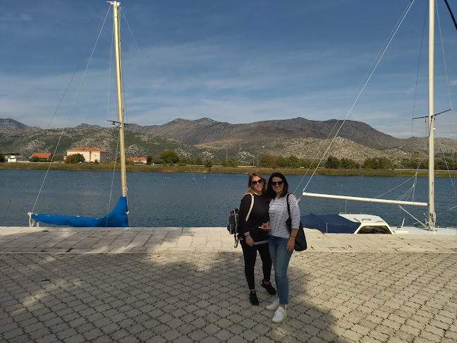 Crveni Patuljak - Gastronomija i ugostiteljstvo