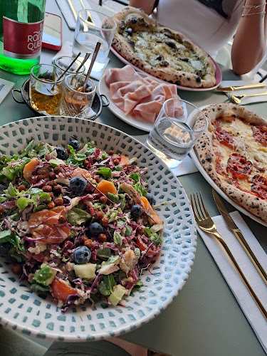 Trumbićeva obala 16, 21000, Split