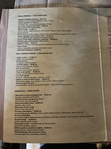 Faria - Garden & terrace / Restaurant & Pizza - Hvar