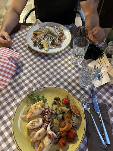 Opinii despre Tri Palme în Novigrad - Gastronomija i ugostiteljstvo