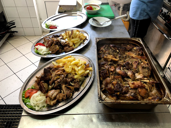 Restaurant Gromaca /Losinj-Cres/ lamb /Spanferkel /maialino