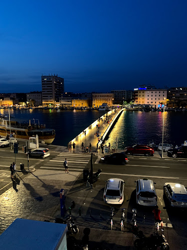 Fast food Branimir - Gastronomija i ugostiteljstvo
