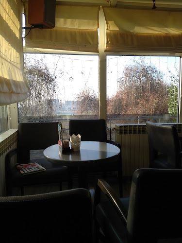 Comentarii opinii despre Caffe bar Komedija