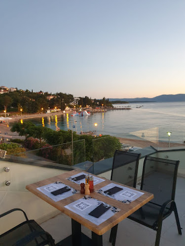 Opinii despre Bourbon Grill în Njivice - Gastronomija i ugostiteljstvo