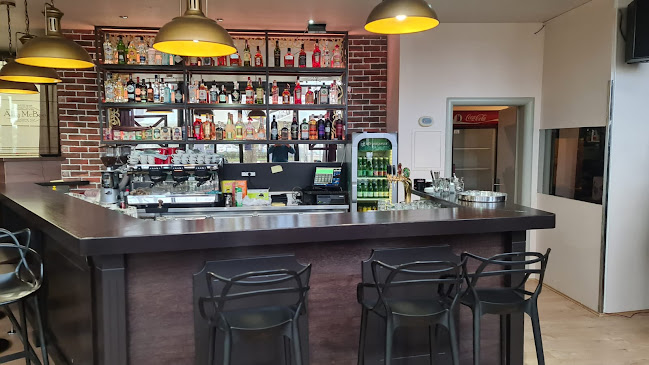 Comentarii opinii despre Ally McBee