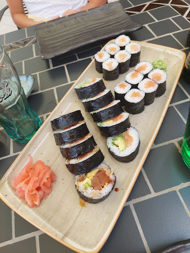 Confusion Restaurant & Bar