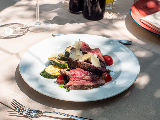 Faria - Garden & terrace / Restaurant & Pizza - Hvar