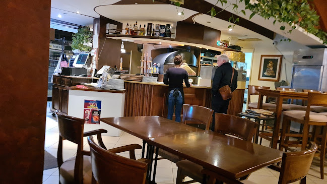 Caffe Bar Pizzeria La Riva - Gastronomija i ugostiteljstvo