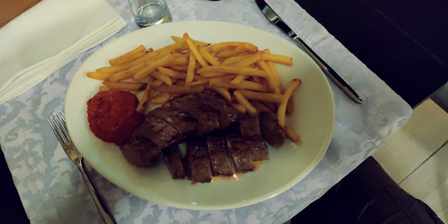 Zlatna Školjka - Gastronomija i ugostiteljstvo