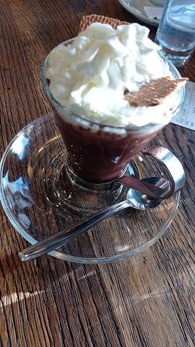 Vivas Bar Sisak - Gastronomija i ugostiteljstvo