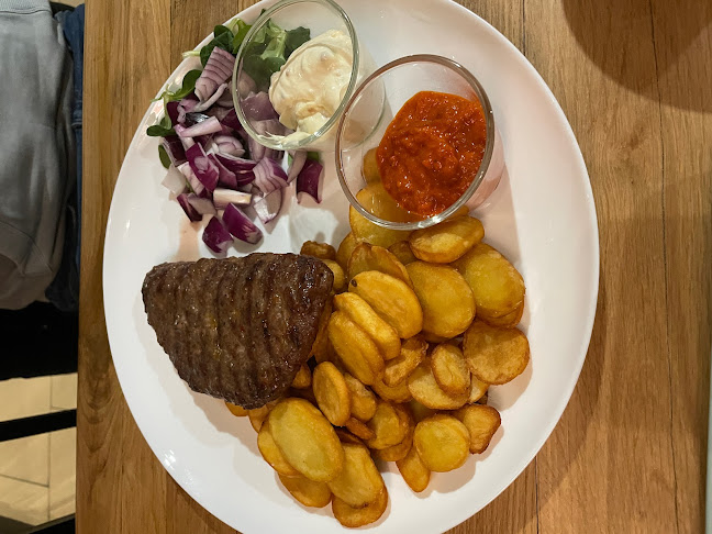 Restoran Stari Hrast