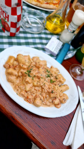 Opinii despre Kristian Pizza în Trogir - Gastronomija i ugostiteljstvo