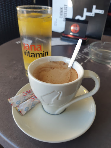 Cafe Rin Tin Tin - Gastronomija i ugostiteljstvo