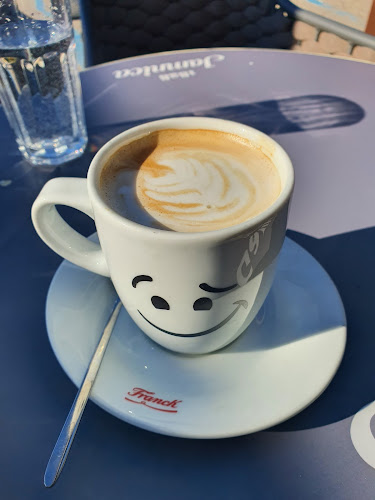 Opinii despre Caffe bar Galija în Opatija - Gastronomija i ugostiteljstvo