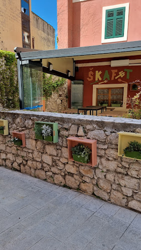 Restaurant & pizzeria Škafet