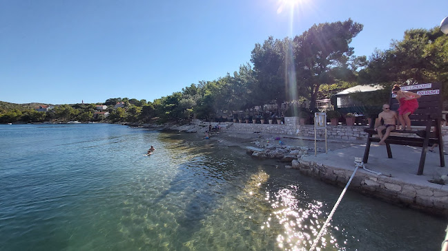 Konoba Porto Rosso - Gastronomija i ugostiteljstvo