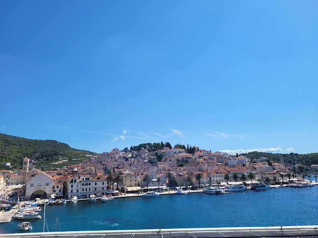 Riva 32, 21450, Hvar