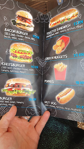 Opinii despre Beach bar Mozzart în Makarska - Gastronomija i ugostiteljstvo