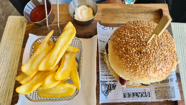 Caffe & Pizzeria Delta - Gastronomija i ugostiteljstvo